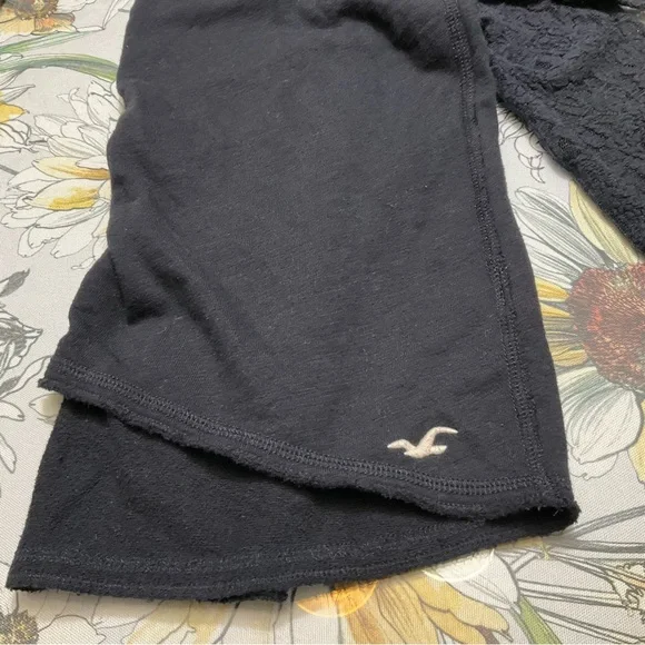 3x$20
Hollister shirt size medium blue - Picture 13 of 13